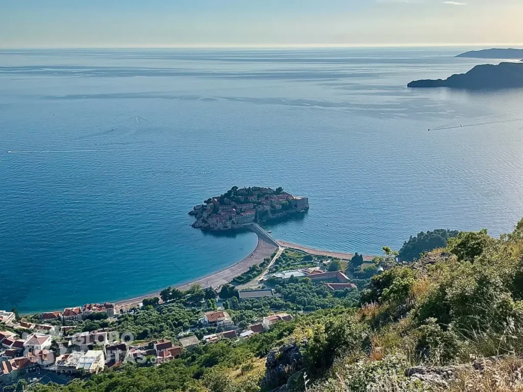 Iglesia de San Sava, el lugar con las mejores vistas que ver en Montenegro