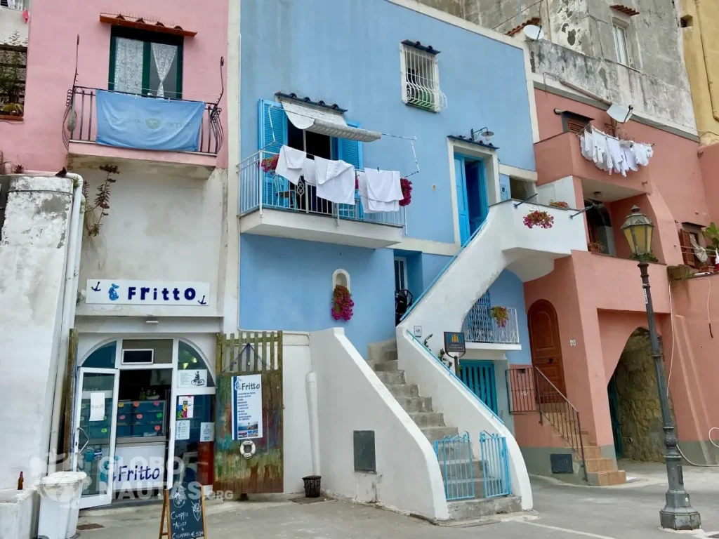 Casas de colores en Procida